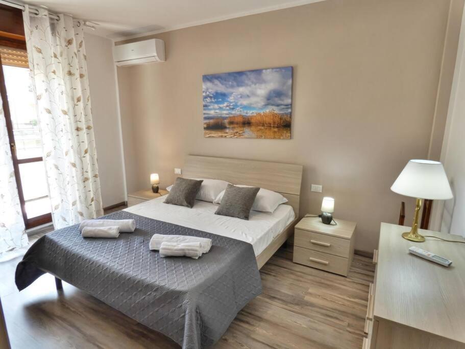 Apartamento Welcome House Desenzano Center Desenzano del Garda Exterior foto