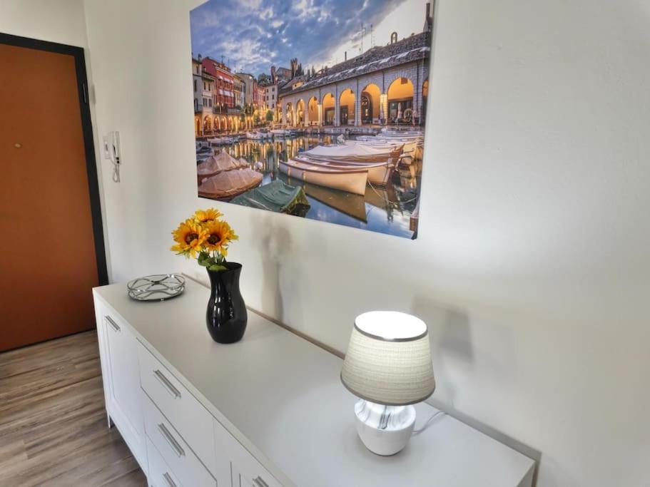 Apartamento Welcome House Desenzano Center Desenzano del Garda Exterior foto